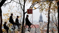 Utrka biciklima velikih točkova u Pragu