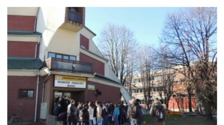 Studenti Tehničkog fakulteta u Bihaću protestovali zbog hladnih učionica