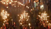 Godišnja ceremonija vatre u Velikoj Britaniji