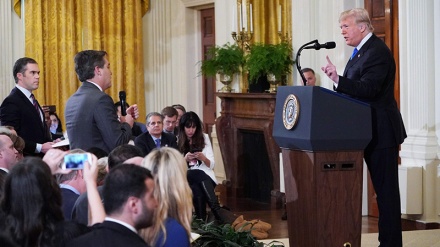 CNN-nin müxbiri Ağ Evə buraxılmadı