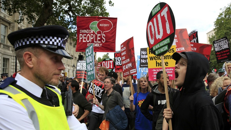 برطانیہ میں نسل پرستی کے خلاف مظاہرہ