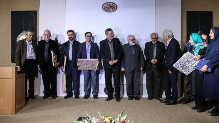  آستان قدس رضوی کے خدمت گاروں کی قدردانی