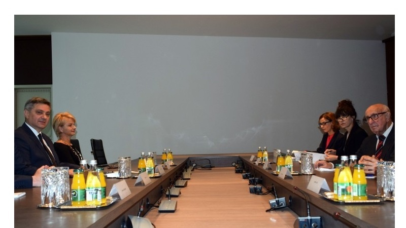 Zvizdić: Suočavanje s istinom, a ne redefiniranje historije