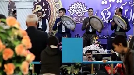 ڕێوڕەسمی ڕێزنان لە سەید بەهائەدینی شەمسی قورەیشی لە شاری سنە
