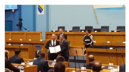 Novoizabranim poslanicima Narodne skupštine RS-a uručeni certifikati