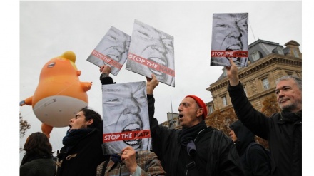 Protest protiv Trampa na Trgu Republike u Parizu