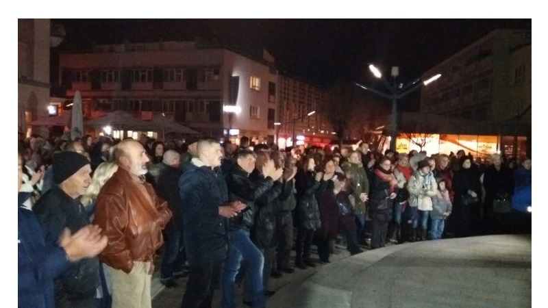 Građani Bihaća traže izmještanje migranata iz središta grada