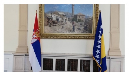 Komšić i Džaferović osudili postavljanje zastave RS uz zastavu BiH