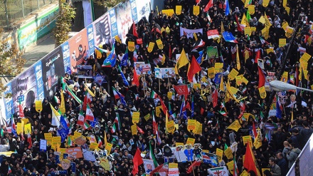  رێپیوانی سێزدەی ئابانی گەلی ئێران