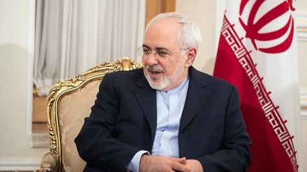 Zərif: Amerikanın sanksiyası İranı müzakirə masası arxasına çəkməyəcək