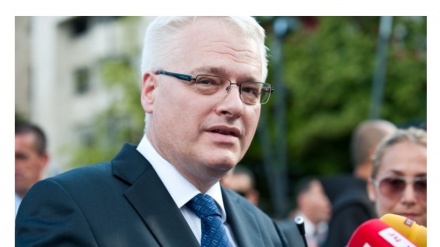 Ivi Josipoviću uručena ovogodišnja Međunarodna nagrada 'Isa beg Ishaković'