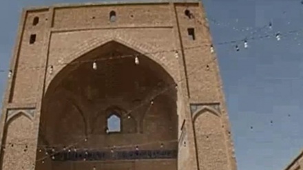 بەشێک لە بەڵگەفیلمی مزگەوت لە ئاوێنەی هونەردا 