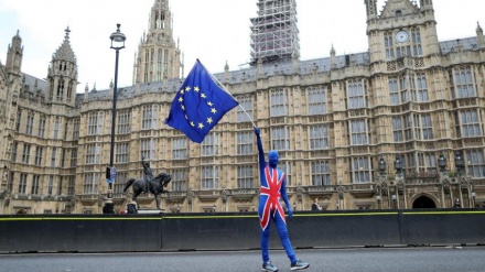 ہارنے کا خوف برطانوی وزیراعظم نےووٹنگ ملتوی کردی