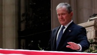 Suze i osmjesi Džordža Buša