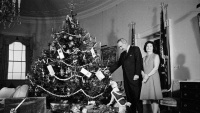 Božićno drvce u Bijeloj kući otprije 80 godina pa do danas     
