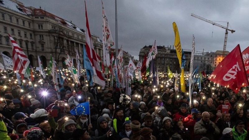 Macarıstanda anti-hökumət aksiyaları davam edir
