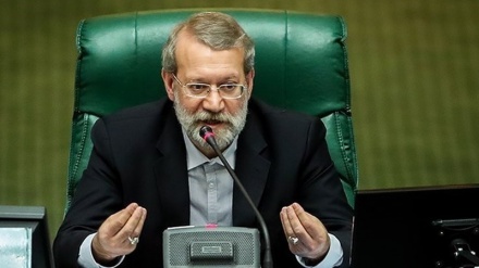 لاریجان: ئەمریکا لە پێشگرتن بە هەناردەی نەوتی ئێران دا ، سەرکەوتوو نەبووە