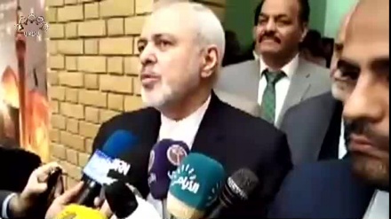 ایرانی وزیر خارجہ کی صحافیوں سے گفتگو