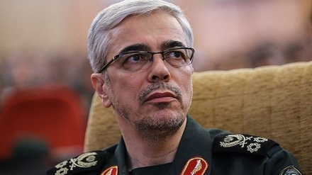 سەرلەشکەر باقری: ئێران هێورترین وڵاتی ناوچەیە