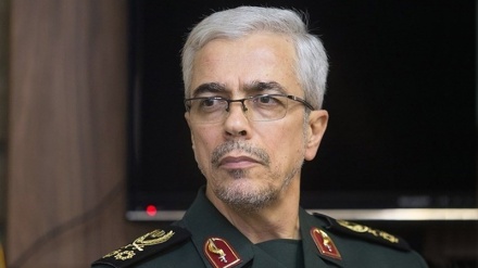 سەرلەشکر باقری : ئێران ئامادەیی بەرهەم هێنانی زۆر و هەناردەی بەرهەمی بەرەڤانیانەی خۆی هەیە 
