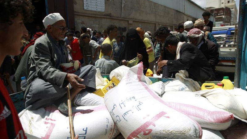 سعودی فوجیوں کے ہاتھوں یمن میں امدادی اشیا کی چوری 