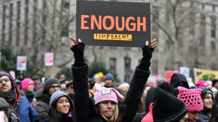 Amerikalı qadınların Tramp əleyhinə aksiyası