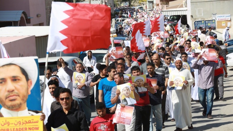 پرامن مظاہرین پر بحرینی سیکورٹی فورس کے حملے 