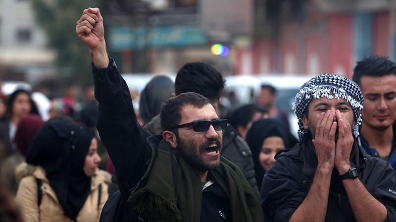 ترکی کی دھمکیوں کی مذمت میں شام میں وسیع احتجاجی اجتماع