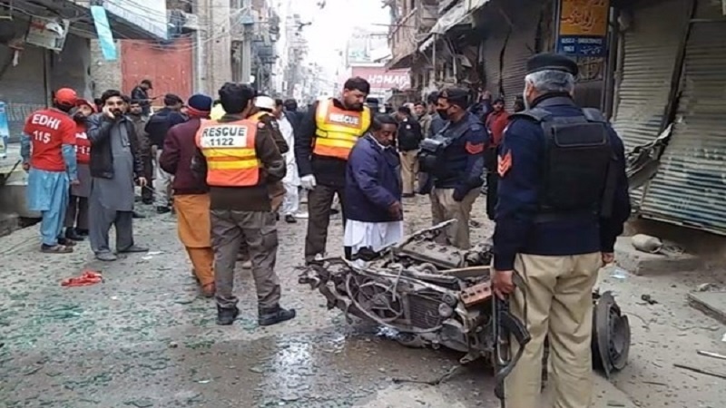 پشاور میں دھماکہ، متعدد زخمی 