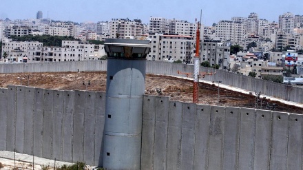 Jevrejski doseljenici ispisali rasističke poruke na džamiji u Palestini i pokušali izazvati požar