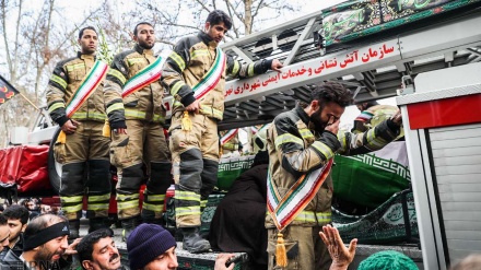 تہران میں فائر فائٹر کی تشیع جنازہ