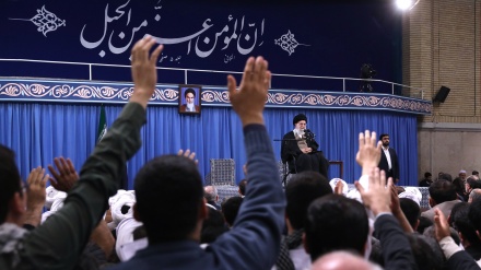  امریکہ اور یورپ کی دھمکیوں میں جان ہے اور نہ ہی ان کے وعدوں پر اعتبار، رہبر انقلاب اسلامی 