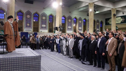 ایرانی عوام زیادہ طاقتور اور دشمن زیادہ کمزور ہوئے ہیں، رہبر انقلاب اسلامی 