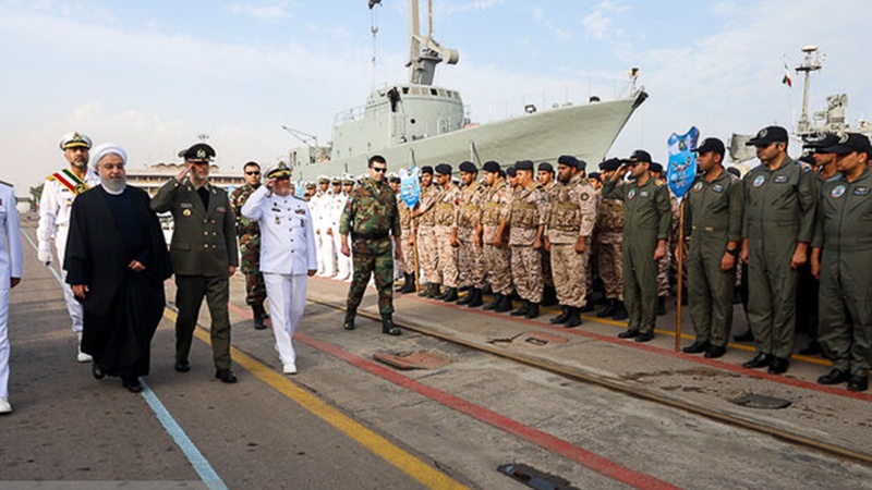 İran prezidentinin iştirakı ilə yeni sualtı qayıq dəniz donanmasına qoşulub

