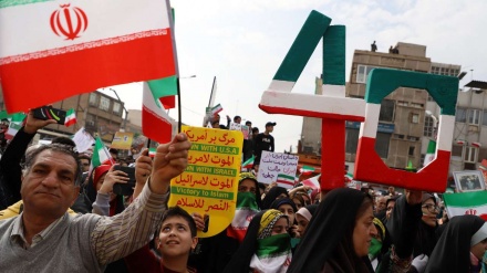 جشن انقلاب میں ایرانی عوام کی زبردست شرکت پر ٹرمپ سیخ پا 