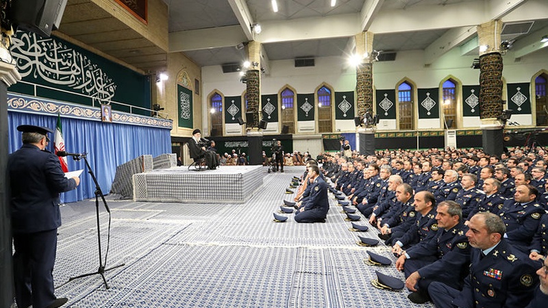 ڕێبەری مەزنی شۆڕشی ئیسلامی : ٢٢ی ڕێبەندانی ئەمساڵ شکۆمەندتر لە ساڵانی پێشوو دەبێت