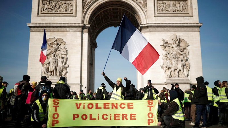 فرانس، متعدد شہروں میں پرتشدد مظاہرے 