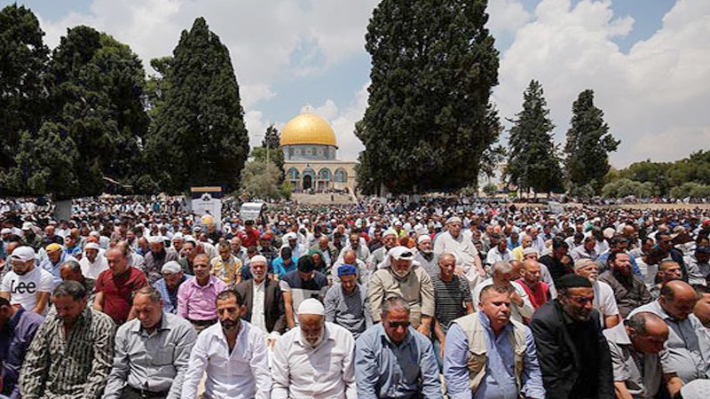 40 mindən çox fələstinli Məscidül-Əqsada cümə namazında iştirak edib