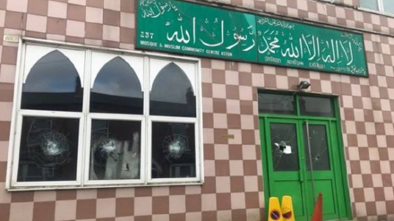 Četiri džamije u Birminghamu oštećene u islamofobičnom napadu