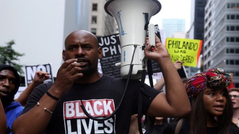 امریکہ، قاتل پولیس افسر کی بریت کے خلاف سیاہ فاموں کا مظاہرہ 