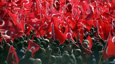 U Istanbulu počeo veliki predizborni miting