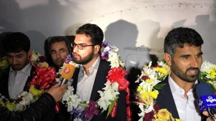 Dörd azad edilmiş iranlı sərhədçi Tehrana daxil olub