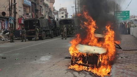 کشمیر میں کار بم کا دھماکہ 