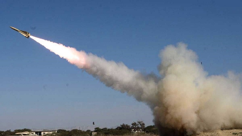 سعودی فوجی ٹھکانوں پر یمنی فوج کے حملے