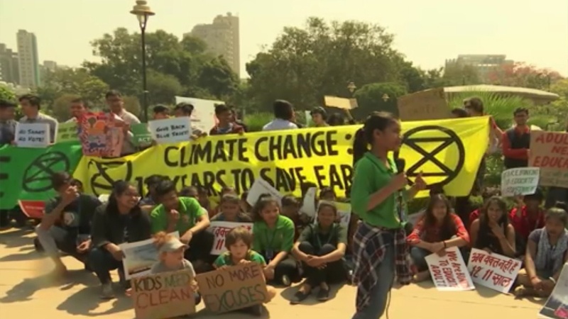 تحفظ ماحولیات کے لیے ہندوستانی طلبہ و طالبات کا احتجاج 