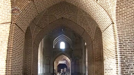 بازاری شاری قەزوێن