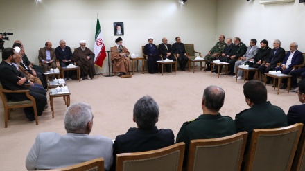 ڕێبەری باڵای شۆڕش: پەیامی هەمیشەیی شەهیدان، بەدوور ڕاگرتنی کۆمەڵگا لە ترس و خەم و نیگەرانییە