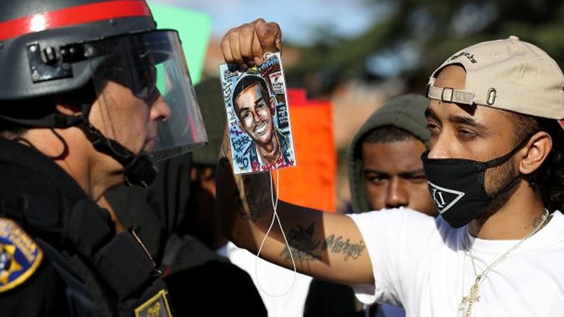 امریکہ، سیاہ فام کے قاتل پولیس اہلکاروں کی بریت کے خلاف مظاہرہ