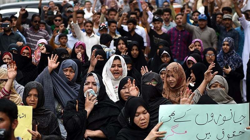 پاکستان: دھرنا دینے والوں کا عمران خان سے کوئٹہ آنے کا مطالبہ