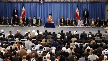 ڕێبەری باڵای شۆڕش: ژمارێک لە سەرۆک وڵاتانی ئیسلامی دارەدەست و بەکرێگیراوی ئەمریکاو زایۆنییەکانن